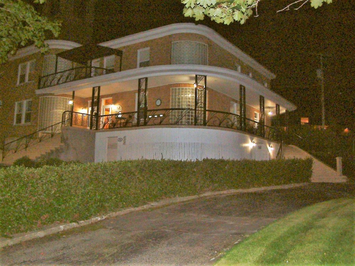 Auberge Le St-Georges Chicoutimi Exteriör bild