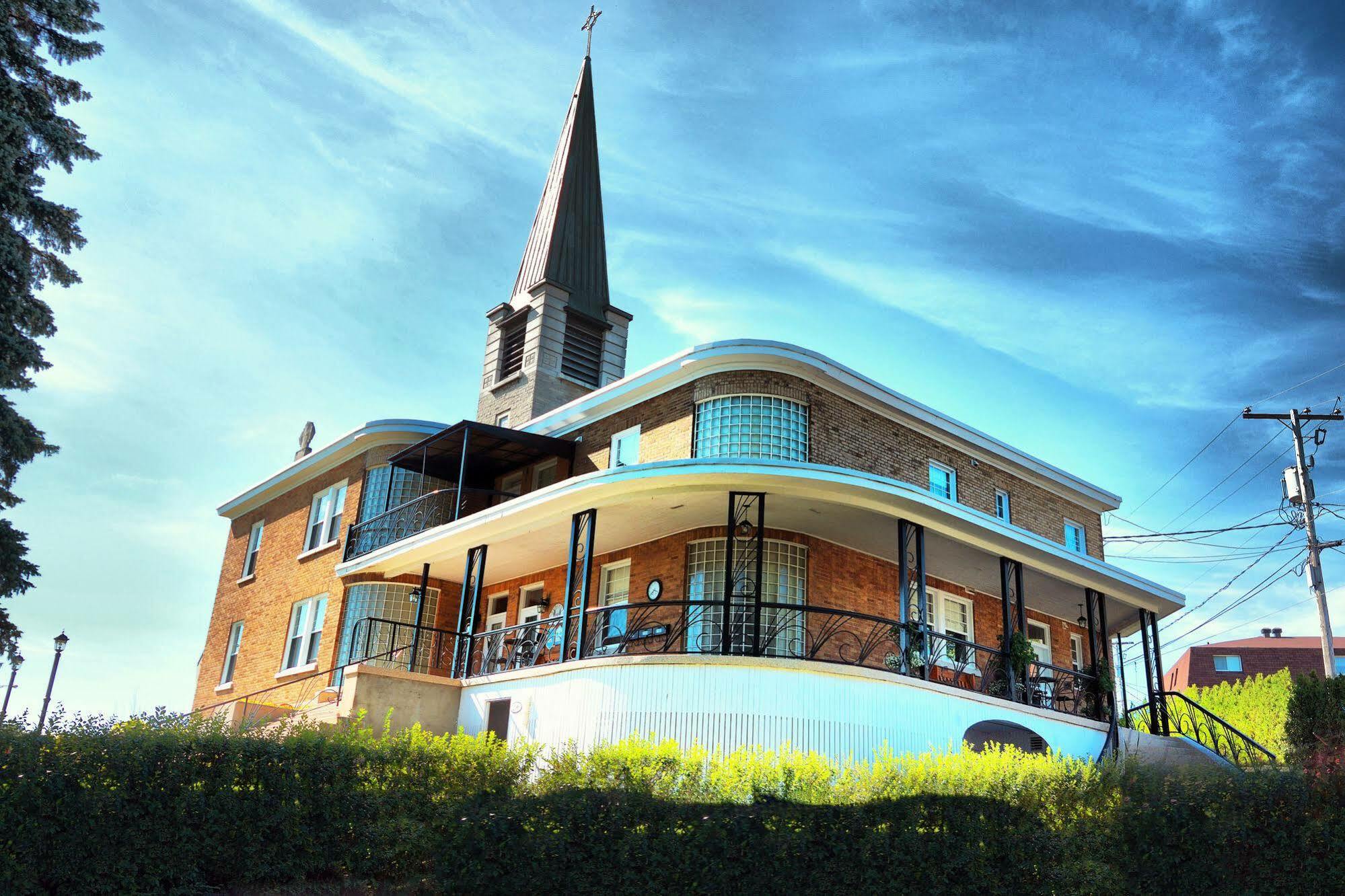 Auberge Le St-Georges Chicoutimi Exteriör bild