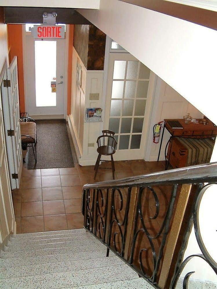Auberge Le St-Georges Chicoutimi Exteriör bild