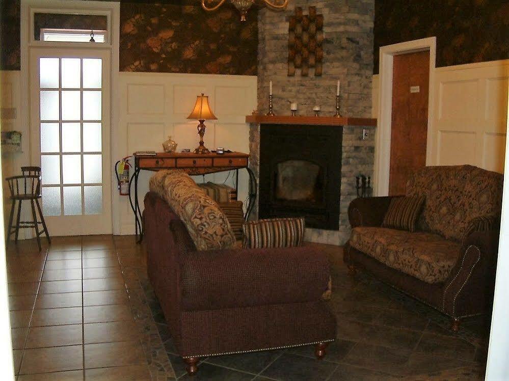 Auberge Le St-Georges Chicoutimi Exteriör bild
