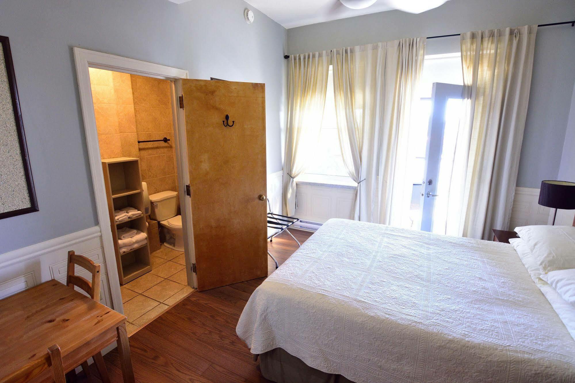 Auberge Le St-Georges Chicoutimi Exteriör bild